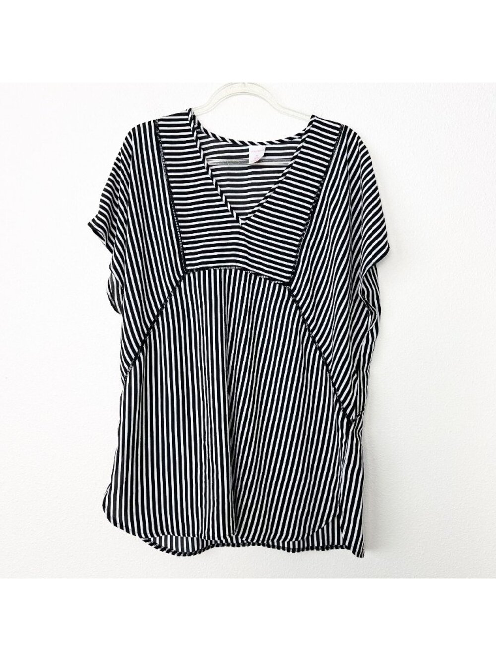 Xhilaration Womens Medium Black White Striped Short Sleeve V-Neck Top Coverup